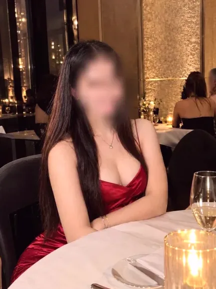 Carina, 30