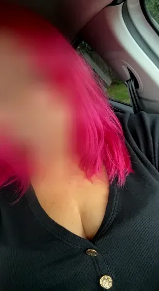 Denise, 37