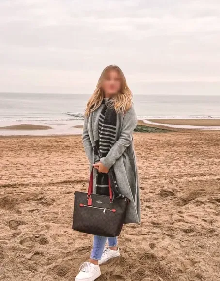 Elena, 31