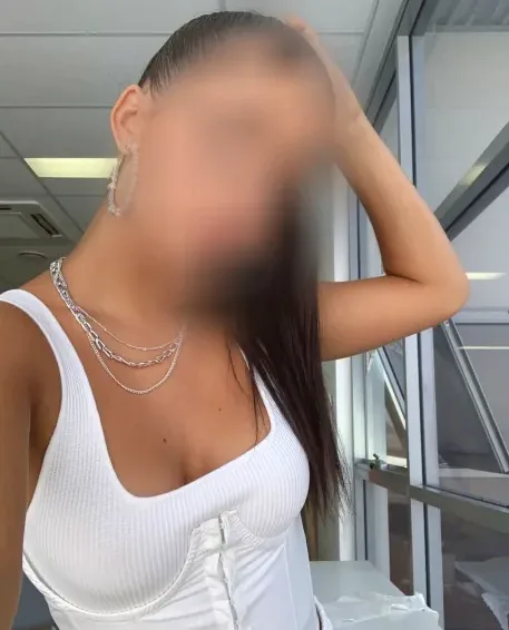 Jasmin, 20