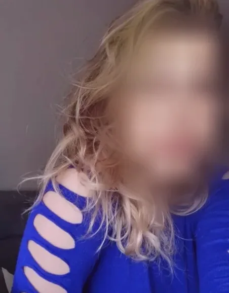 Julia, 36