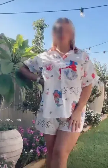 Katharina, 33