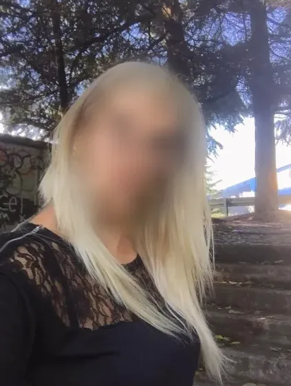 Klara, 32