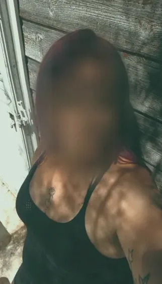 Melanie, 39