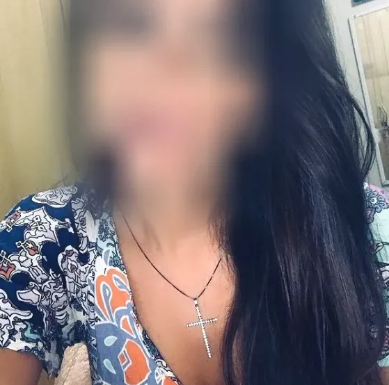 Selina, 38