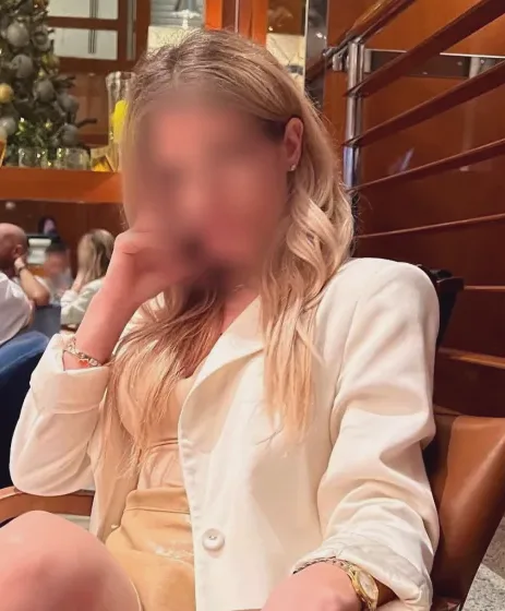 Stefanie, 35