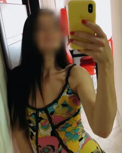 Viktoria, 35