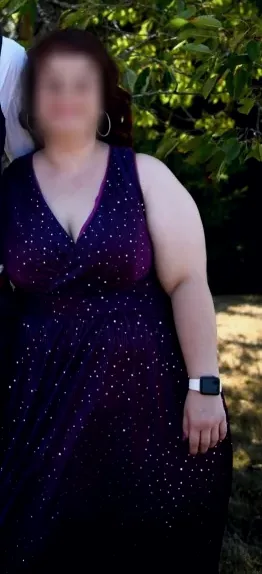 Viktoria, 29
